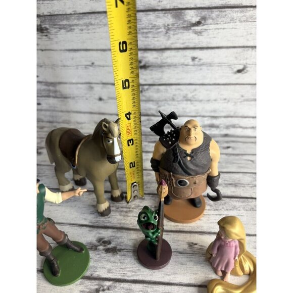 Disney Tangled Rapunzel PVC Plastic Figurines Cake Toppers Toys Lot Of 5 - Picture 8 of 11